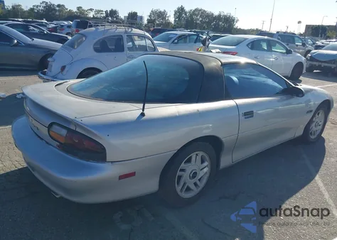 1995 Chevrolet Camaro Z28 z USA, uszkodzony, nr VIN 2G1FP22P6S2161460